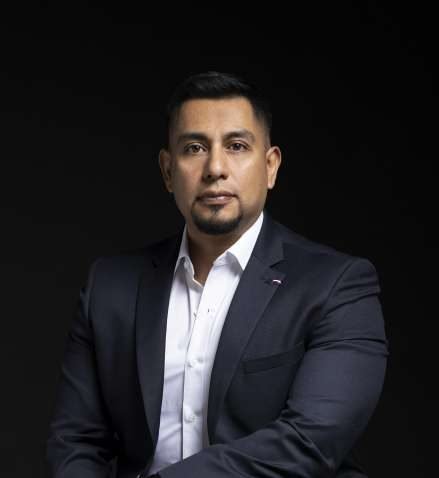 Dr. David Romero